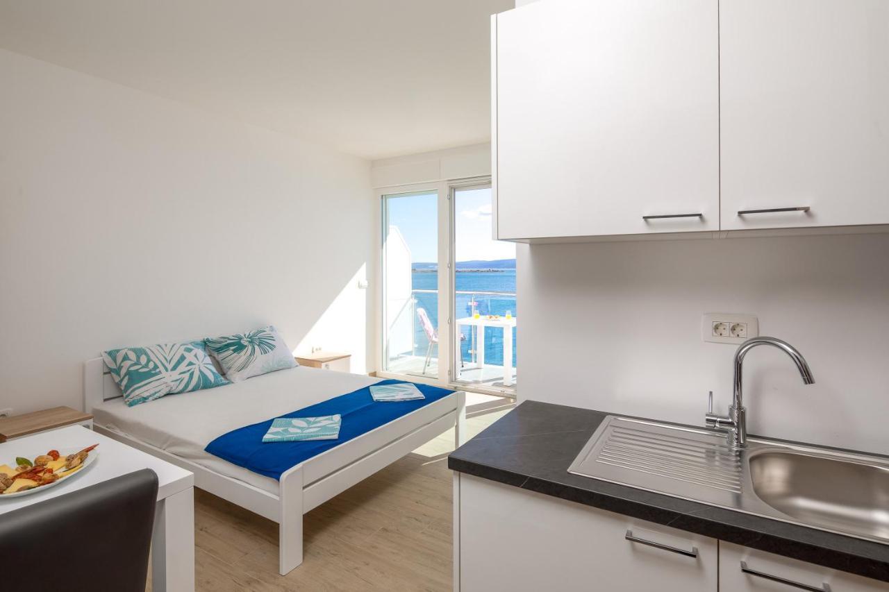 Apartamento Absolute Beach Holidays Dugi Rat Exterior foto