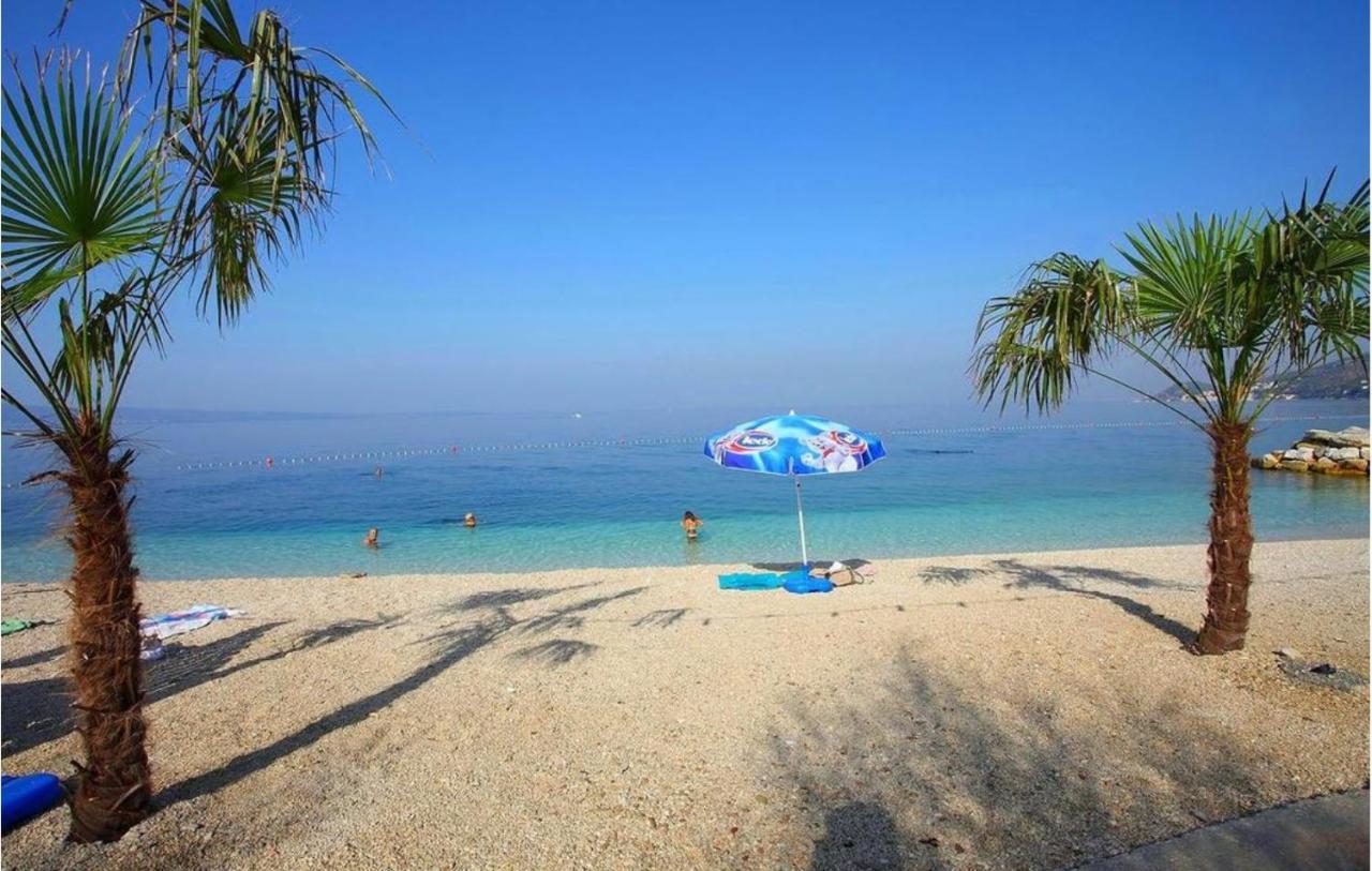 Apartamento Absolute Beach Holidays Dugi Rat Exterior foto